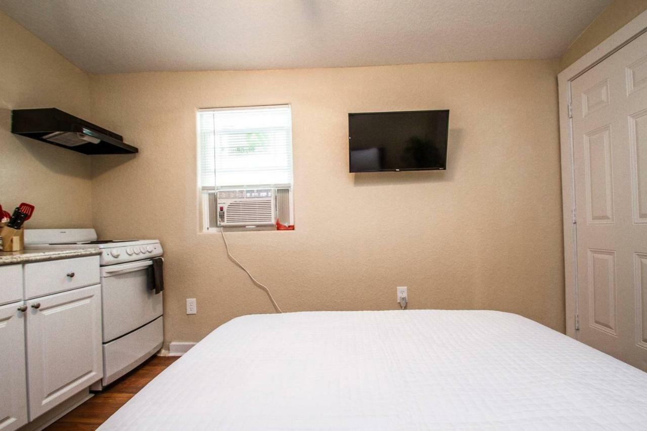 Remodeled Studio Near Downtown Leilighet San Antonio Eksteriør bilde