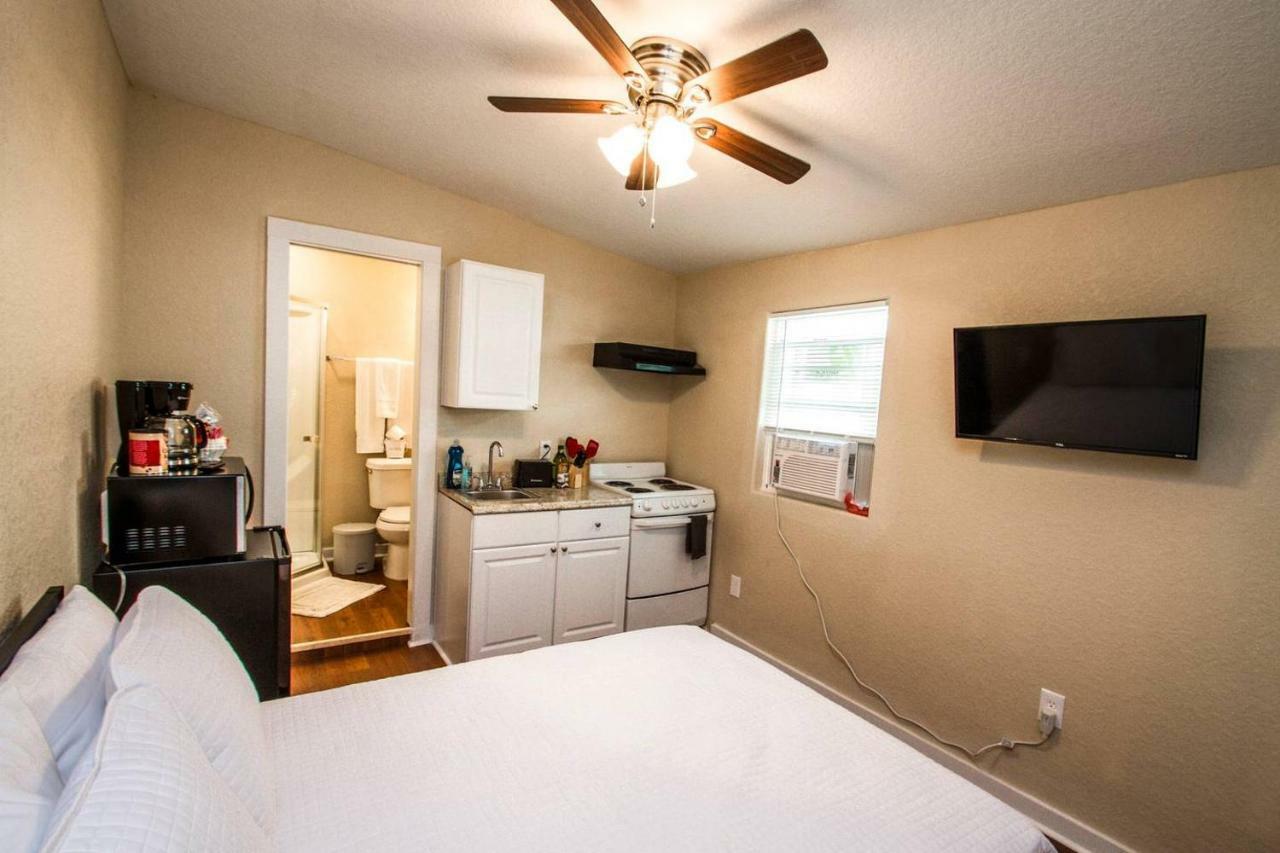 Remodeled Studio Near Downtown Leilighet San Antonio Eksteriør bilde